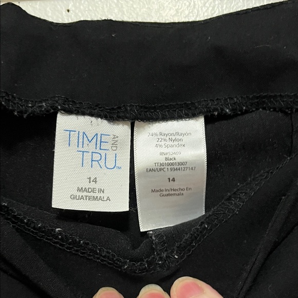 Time and Tru Black Ankle Pants - Picture 2 of 3